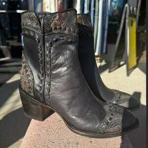 Mexicana FR Crithier leather booties